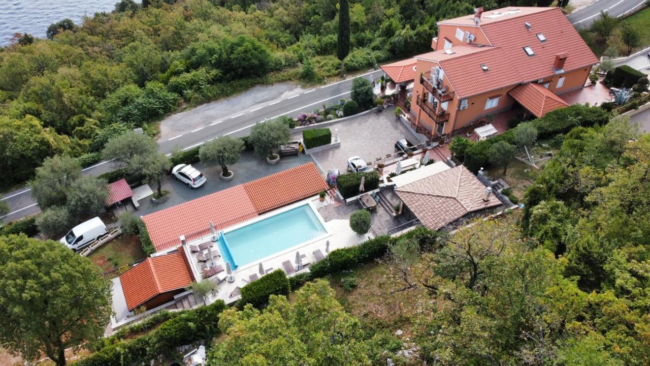 Apartments Vunic Mošćenička Draga Екстериор снимка