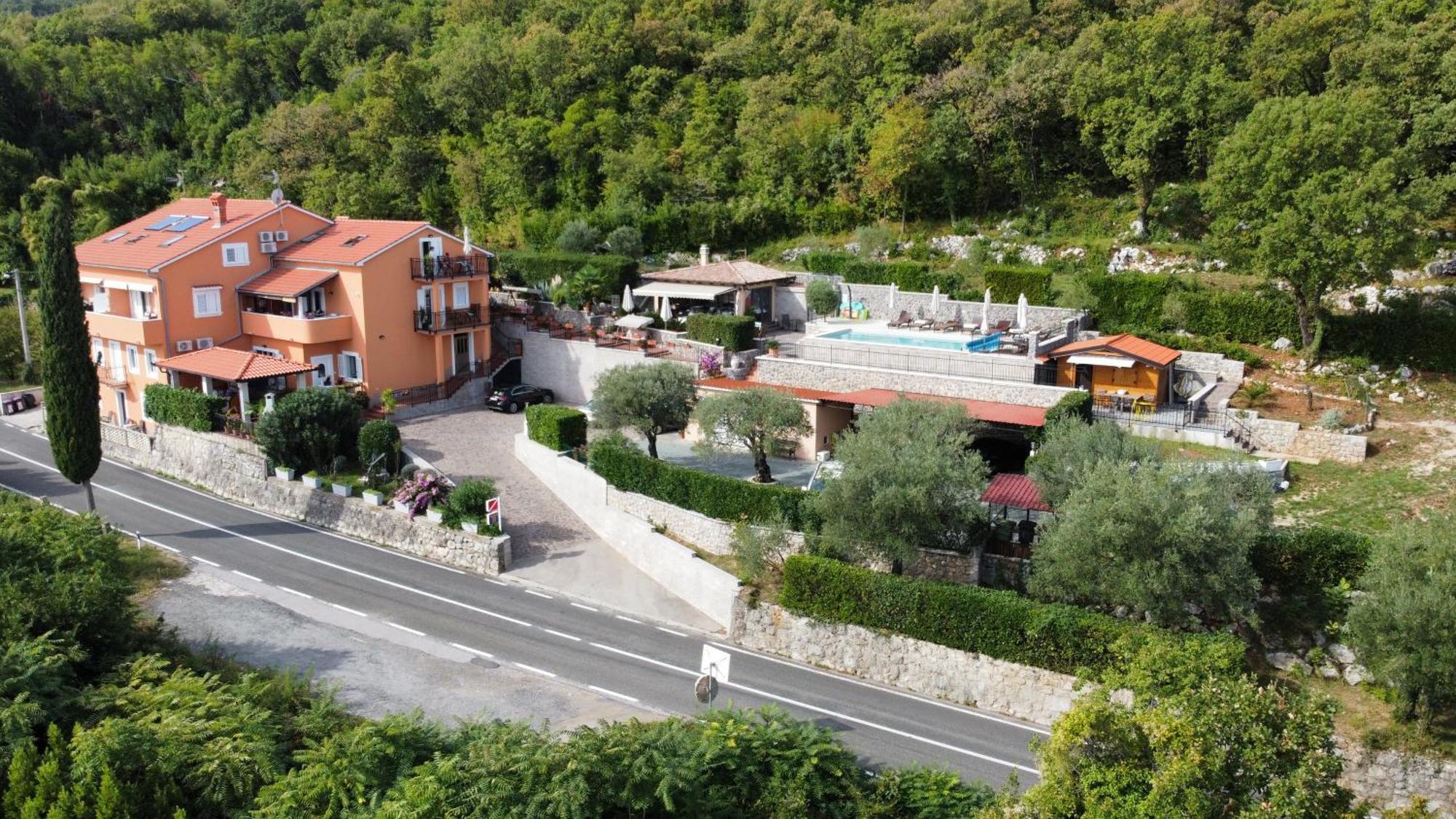 Apartments Vunic Mošćenička Draga Екстериор снимка