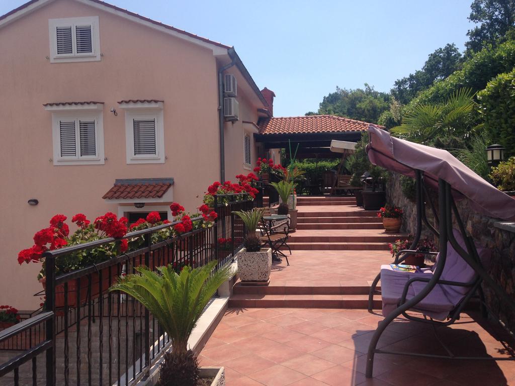 Apartments Vunic Mošćenička Draga Екстериор снимка