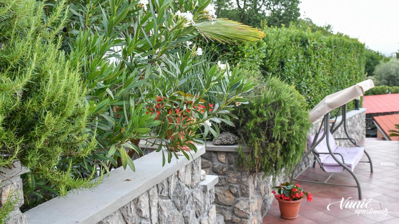 Apartments Vunic Mošćenička Draga Екстериор снимка